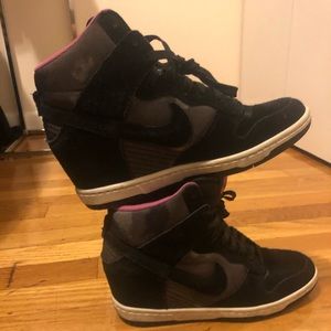 Nike Sky High Dunk Camo & Black 2.5” Wedge Sneaker